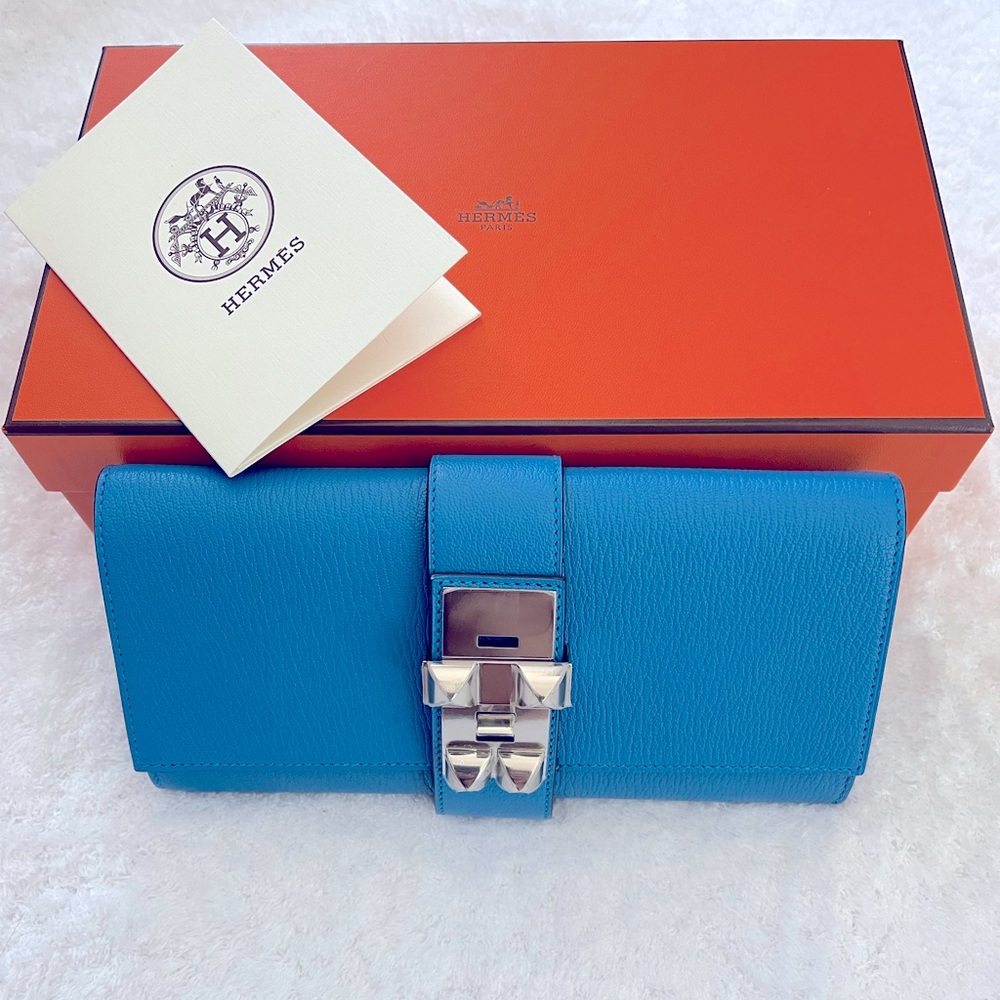 *RARE* HERMES Medor 23 Clutch in Royal Blue *gently loved once, like brand new*